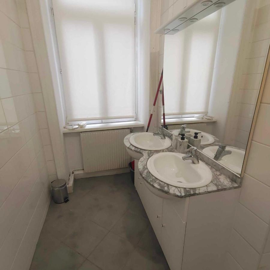 Large 4 Room Apartment In The Center Of Вена Экстерьер фото