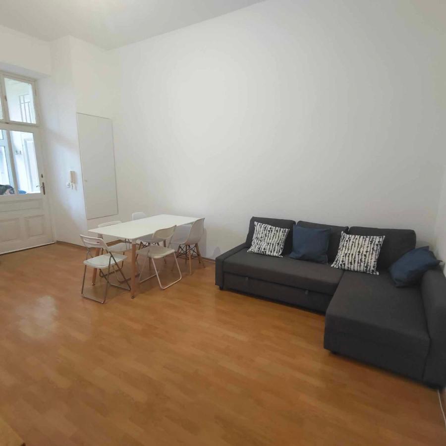 Large 4 Room Apartment In The Center Of Вена Экстерьер фото